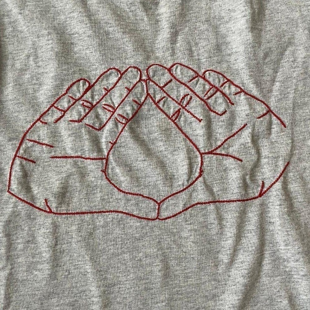 Maison Labiche Gray Cotton T-Shirt Red Hand Embroidery Graphic Tee Womens Small - Picture 3 of 3